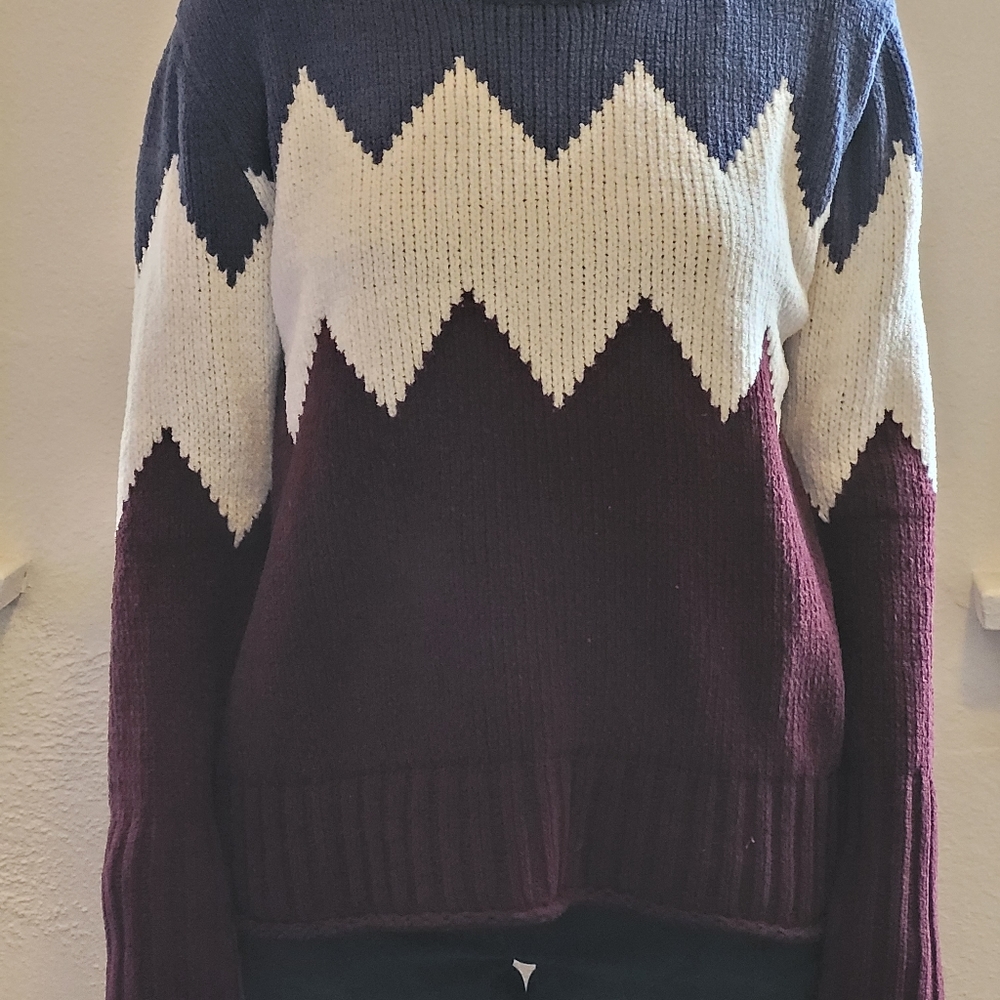 Sweater - Picture 3 of 3